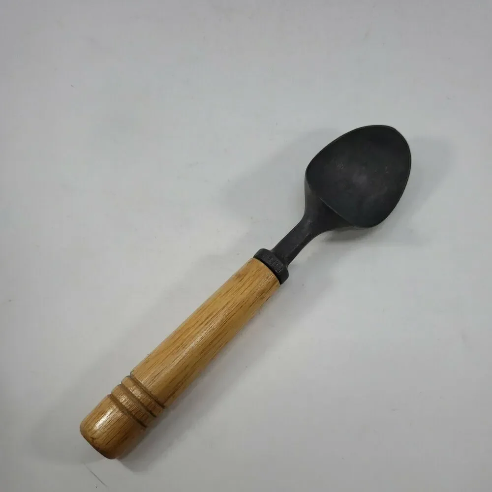Ice Cream Scoop Sourceline Vintage Turned Wood Handle Made in Taiwan Collectible